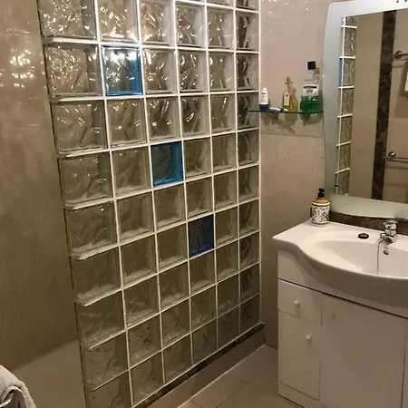 Maestranza Apartment *